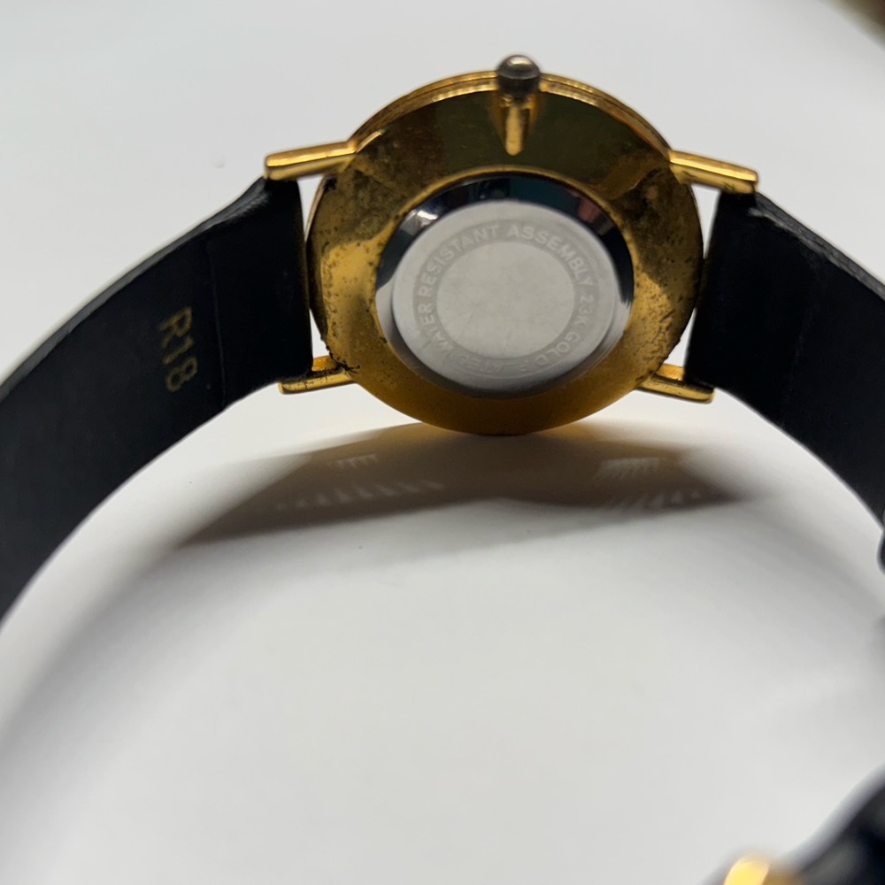 Mondu Gold and Black Watch - Picture 2 of 8